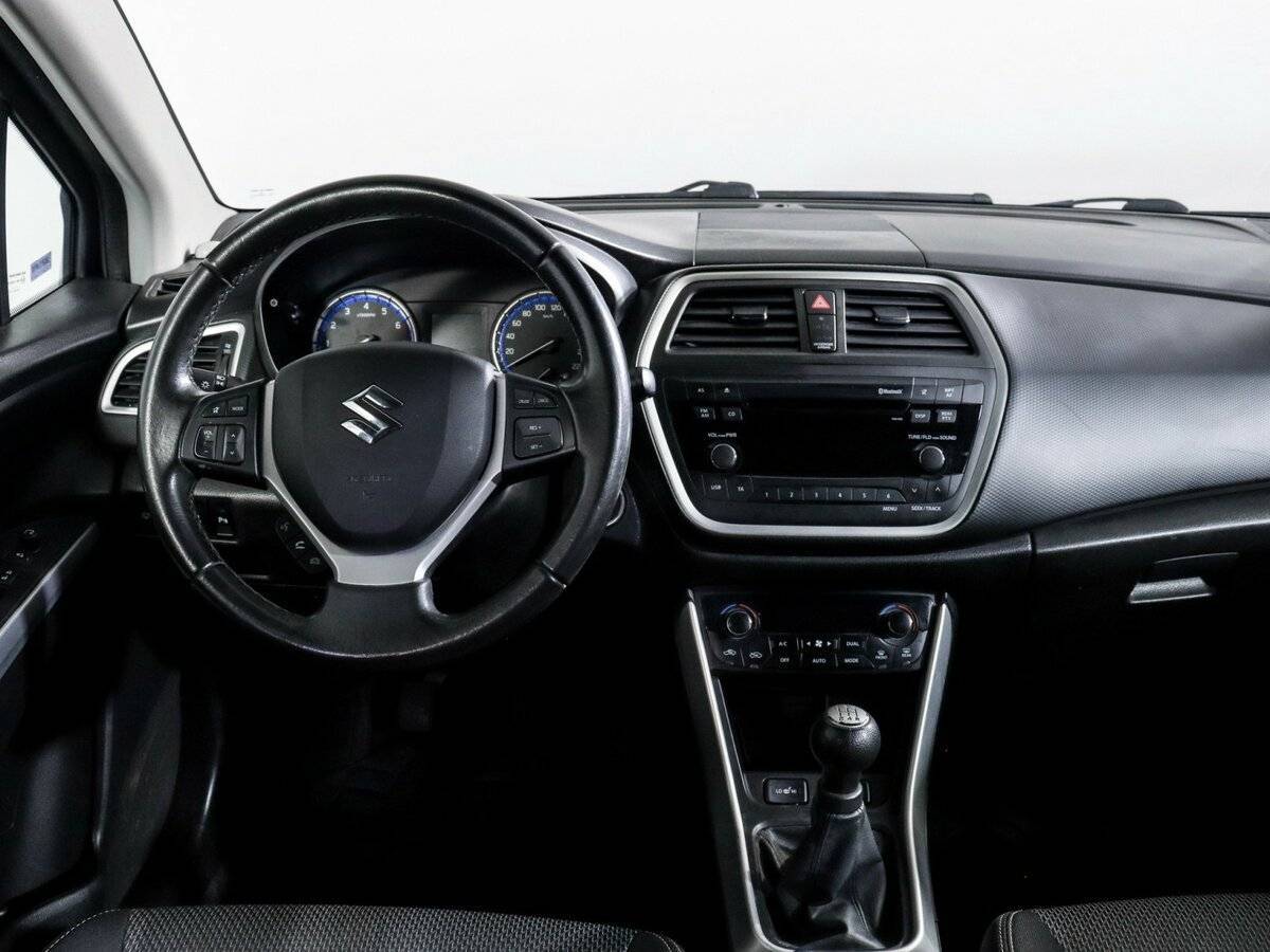 Купить Suzuki SX4 с пробегом. Фото: #11