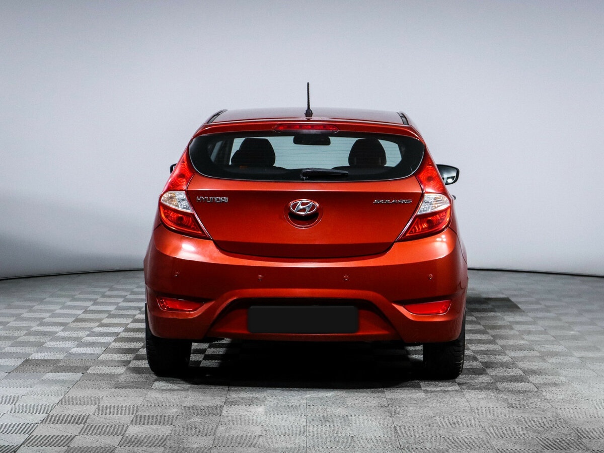 Купить Hyundai Solaris с пробегом. Фото: #4
