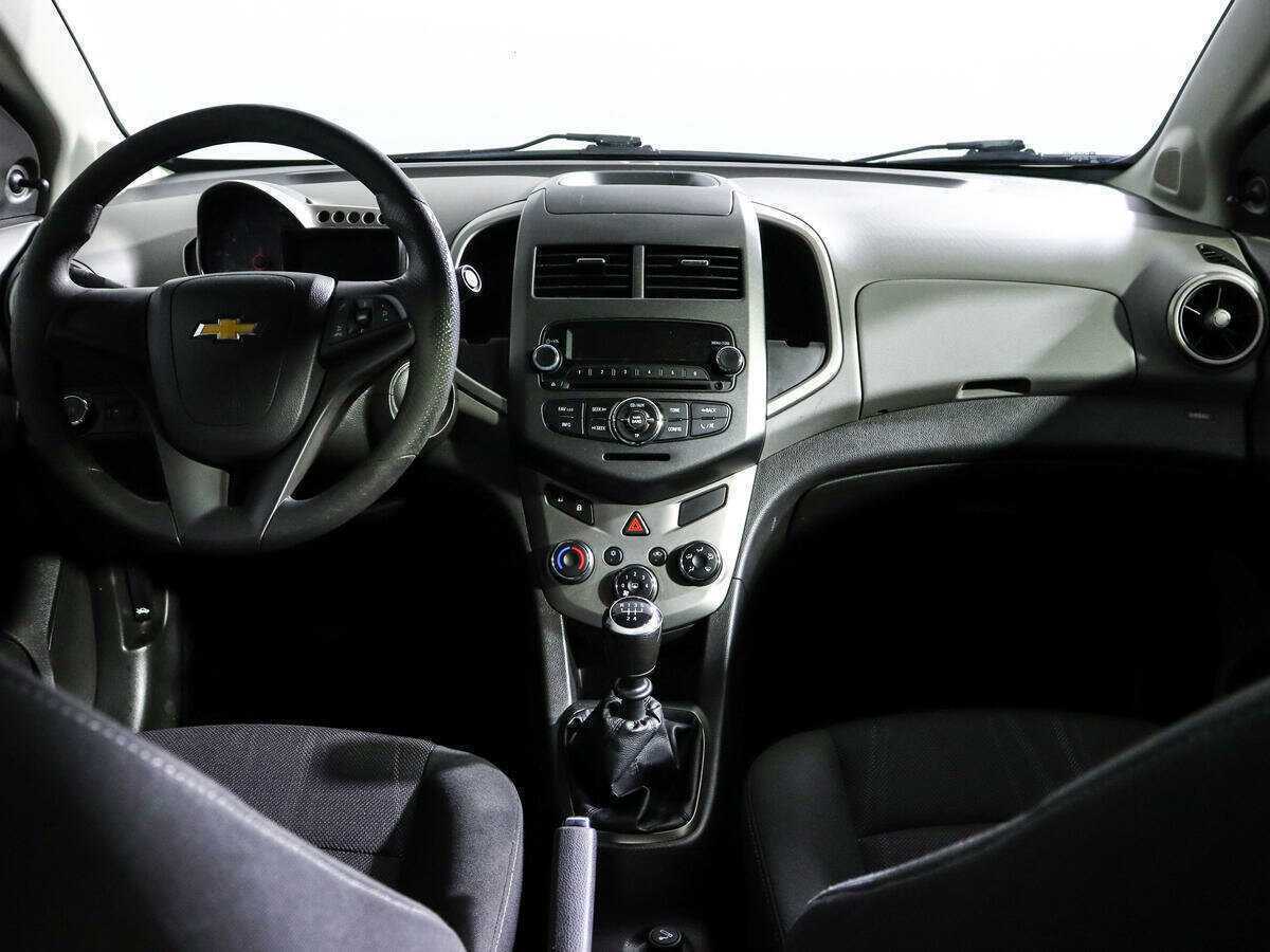 Купить Chevrolet Aveo с пробегом. Фото: #9