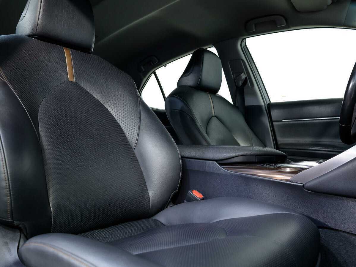 Купить Toyota Camry с пробегом. Фото: #13