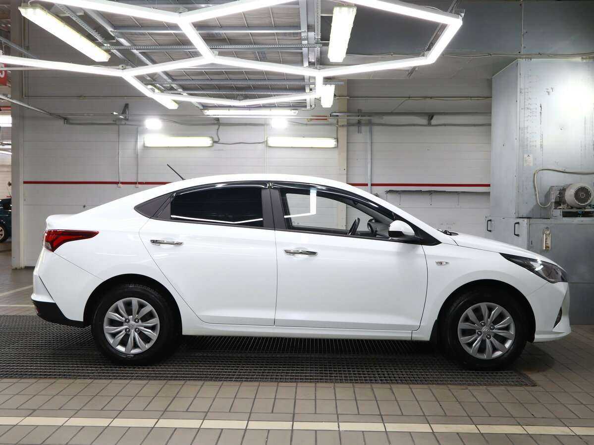 Купить Hyundai Solaris с пробегом. Фото: #10