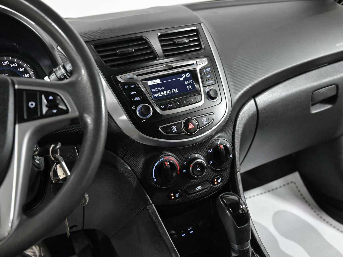 Купить Hyundai Solaris с пробегом. Фото: #7