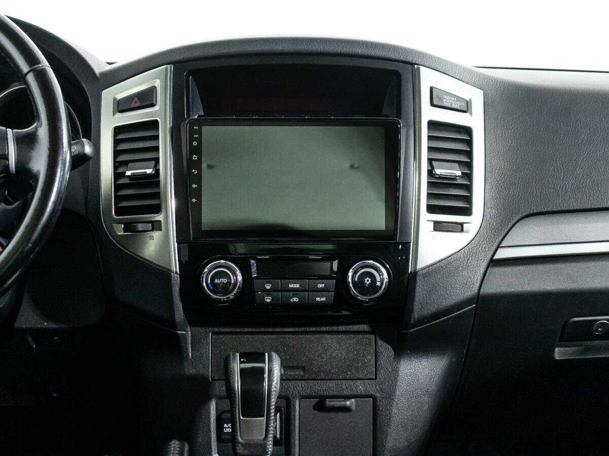 Купить Mitsubishi Pajero с пробегом. Фото: #13