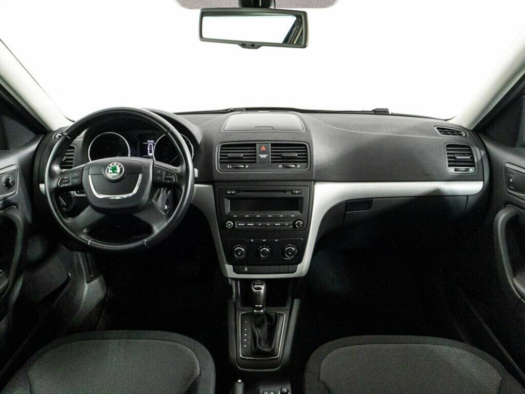 Купить Skoda Yeti с пробегом. Фото: #12