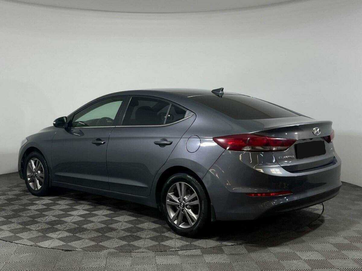 Купить Hyundai Elantra с пробегом. Фото: #6