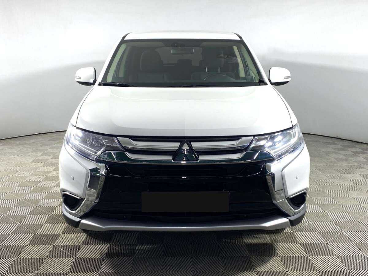 Купить Mitsubishi Outlander с пробегом. Фото: #1