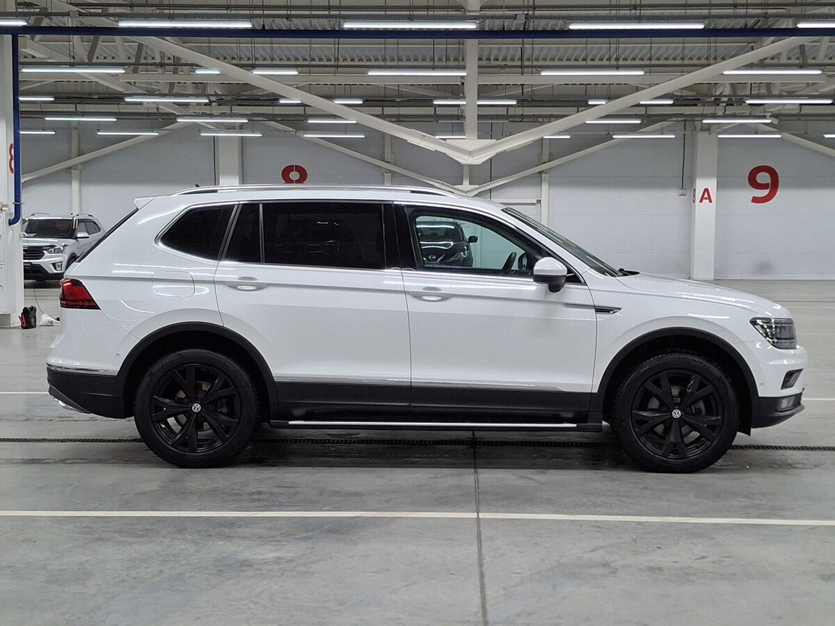 Купить Volkswagen Tiguan с пробегом. Фото: #3
