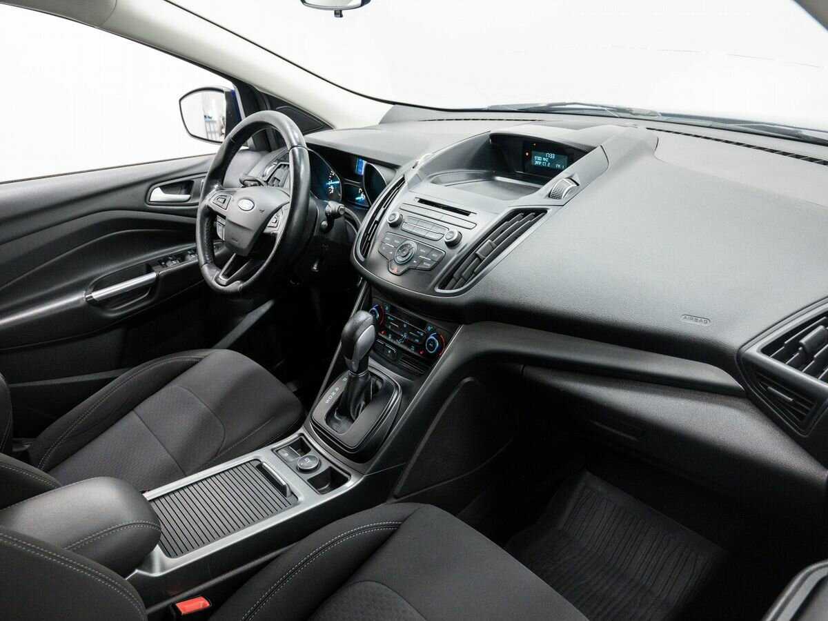 Купить Ford Kuga с пробегом. Фото: #7