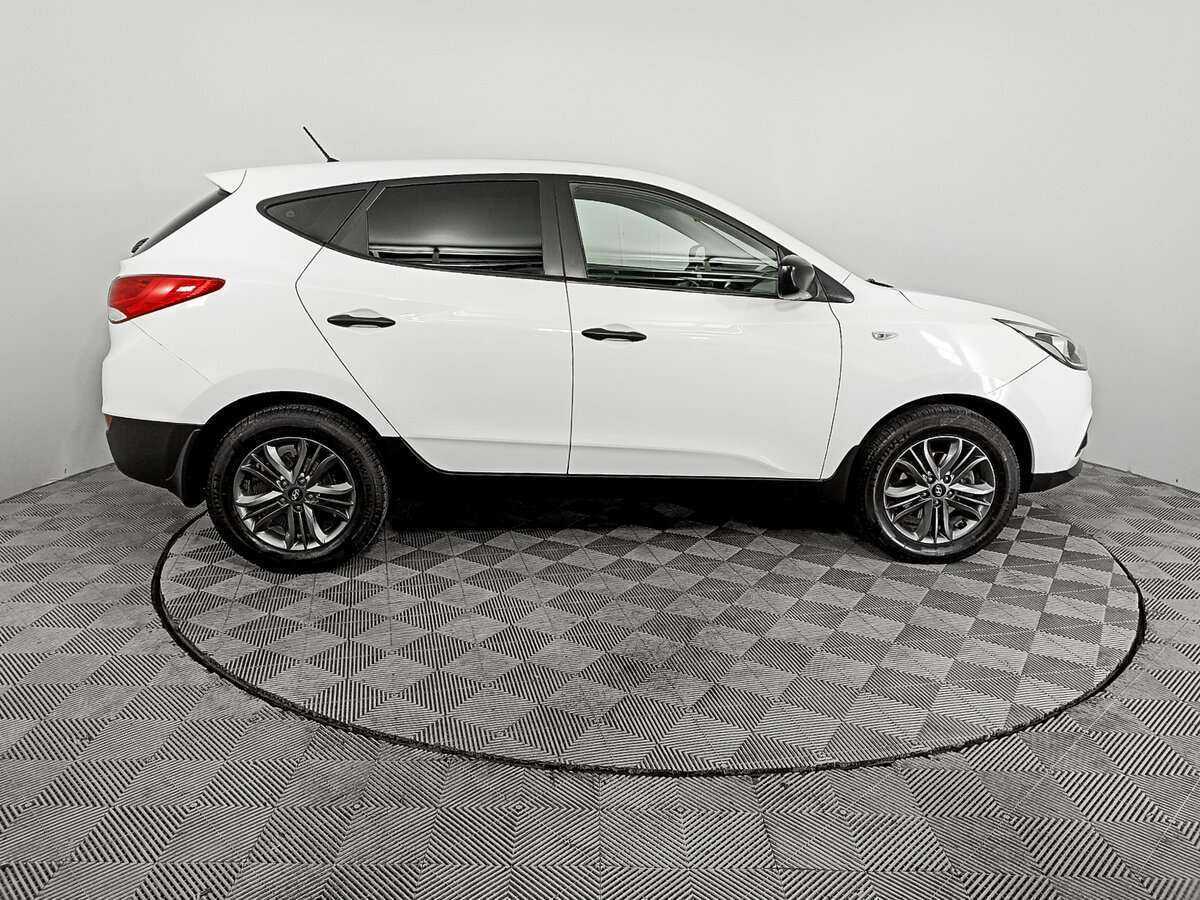 Купить Hyundai ix35 с пробегом. Фото: #3