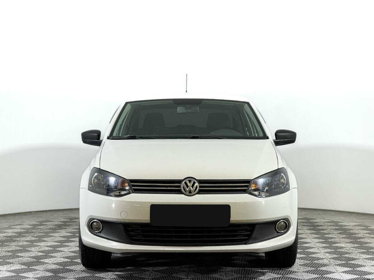 Купить Volkswagen Polo с пробегом. Фото: #1