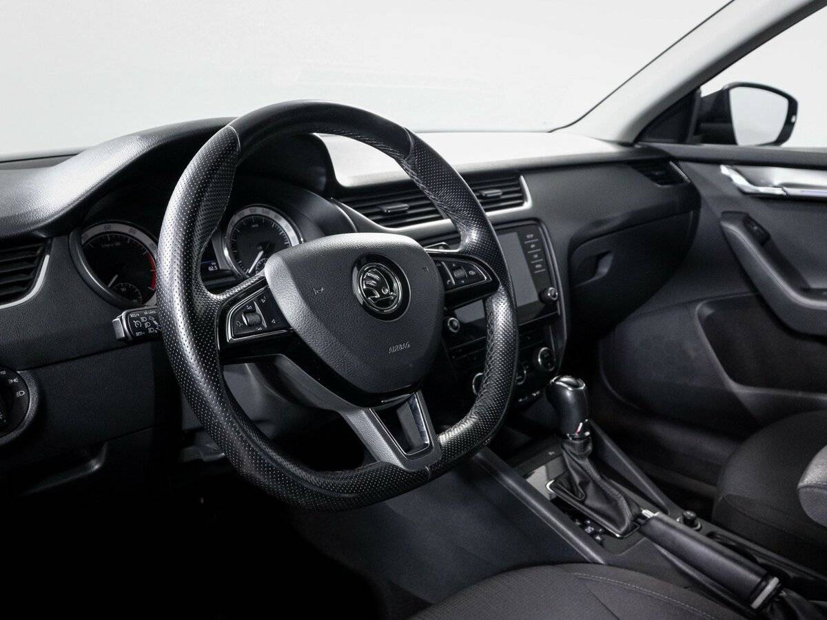 Купить Skoda Octavia с пробегом. Фото: #10