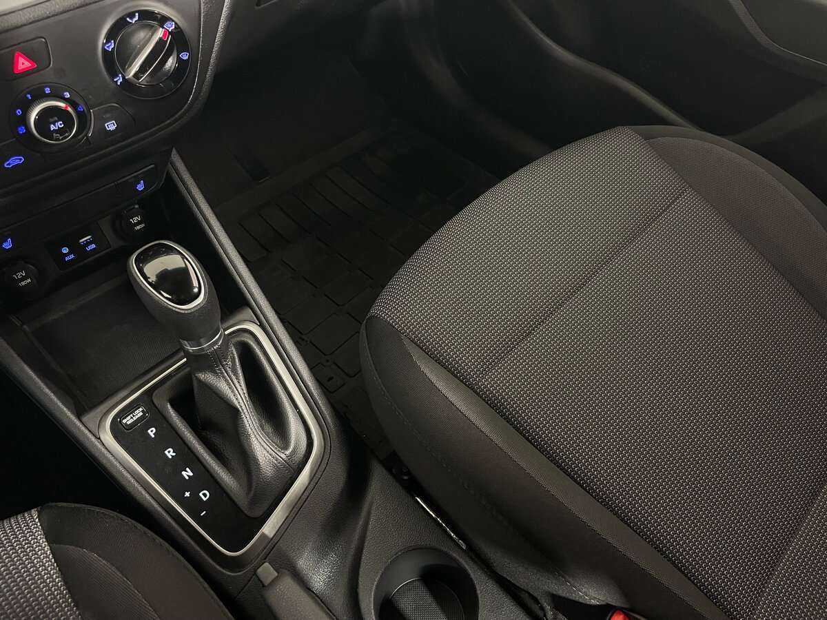 Купить Hyundai Solaris с пробегом. Фото: #13