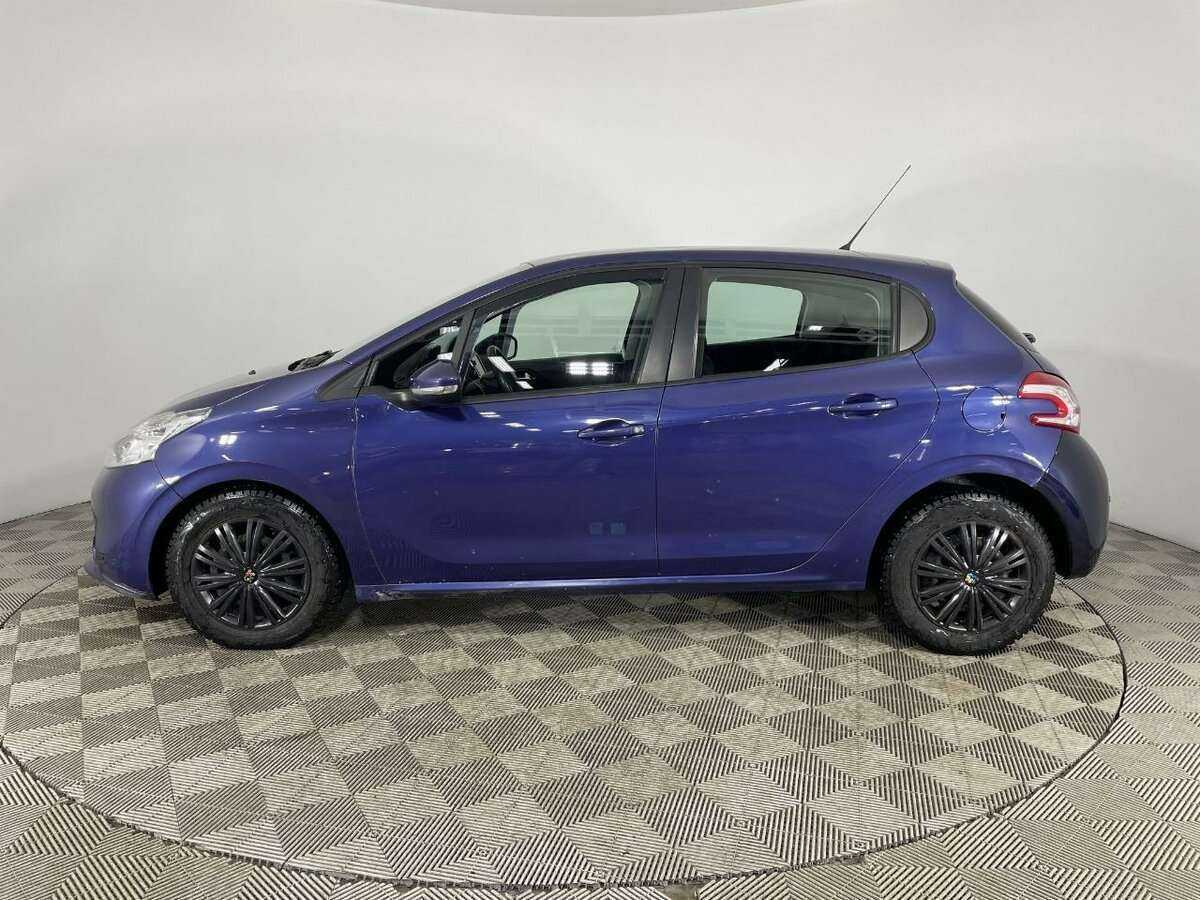 Купить Peugeot 208 с пробегом. Фото: #4