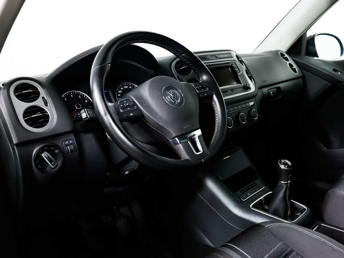 Купить Volkswagen Tiguan с пробегом. Фото: #12