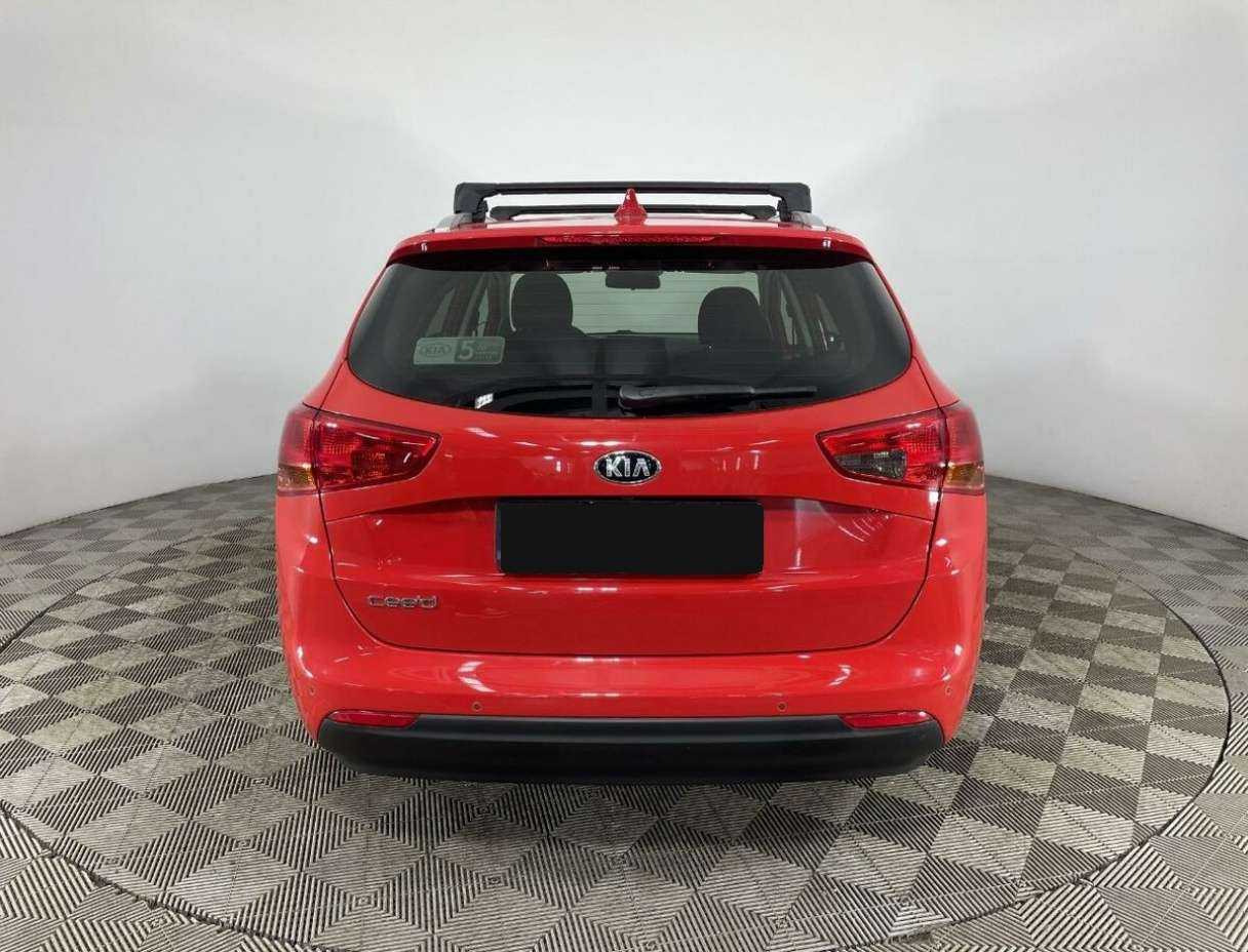Купить Kia Ceed с пробегом. Фото: #2