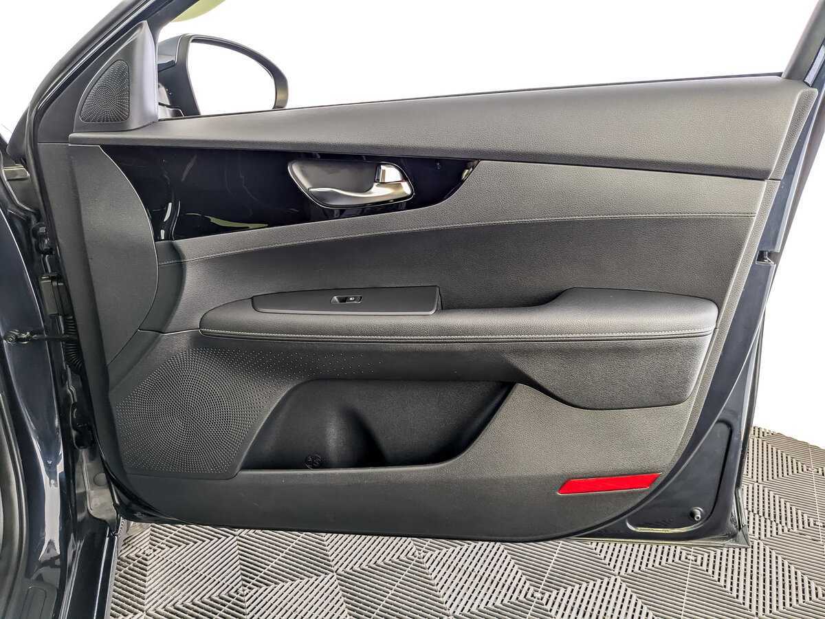 Купить Kia Cerato с пробегом. Фото: #19