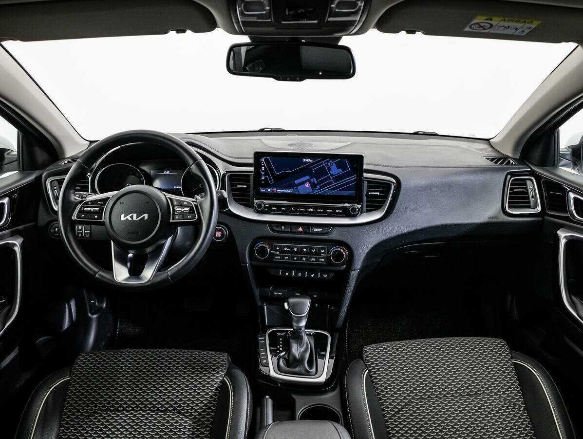 Купить Kia Ceed с пробегом. Фото: #14