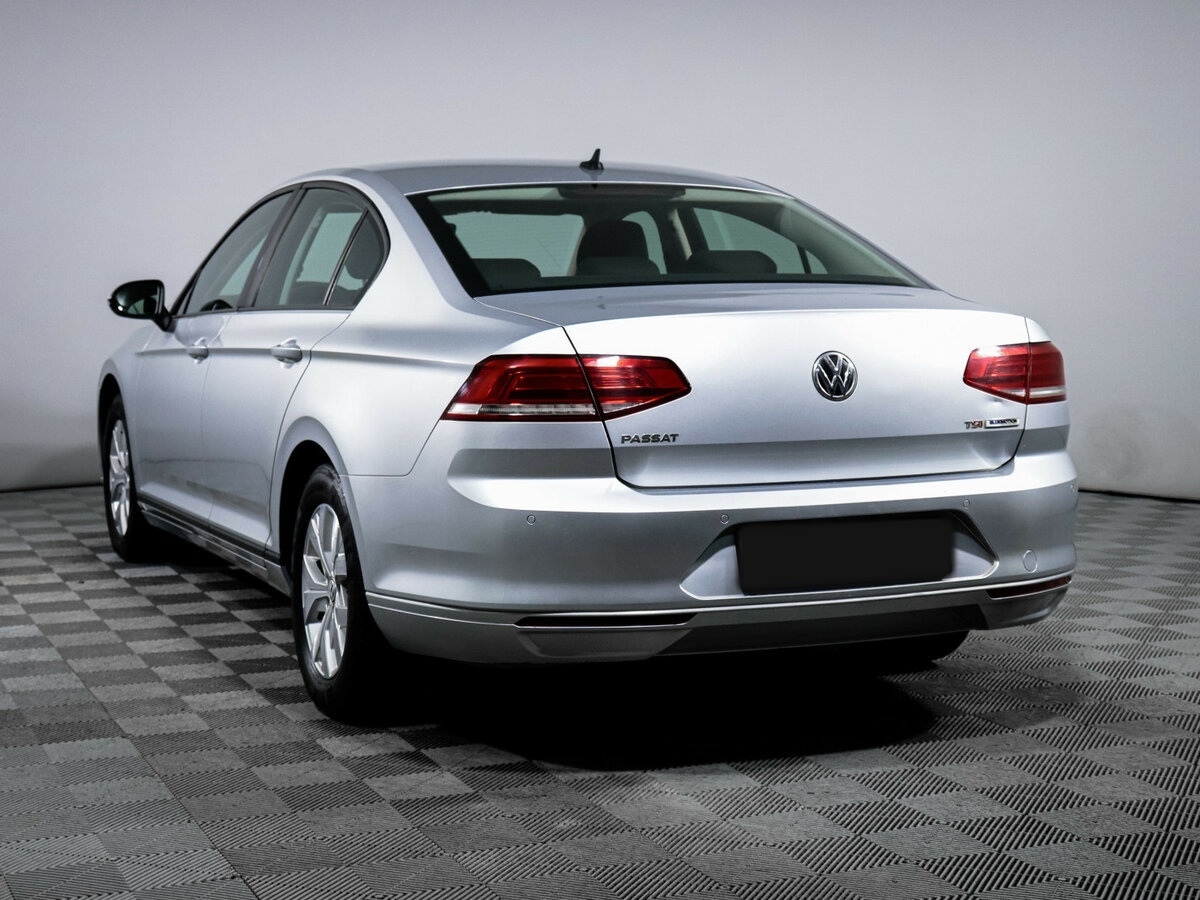 Купить Volkswagen Passat с пробегом. Фото: #6