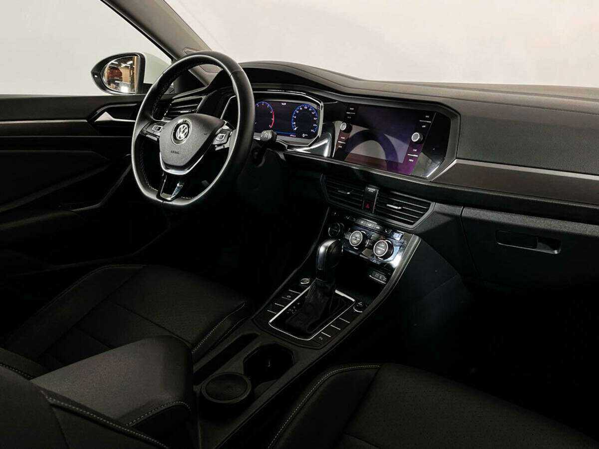 Купить Volkswagen Jetta с пробегом. Фото: #6