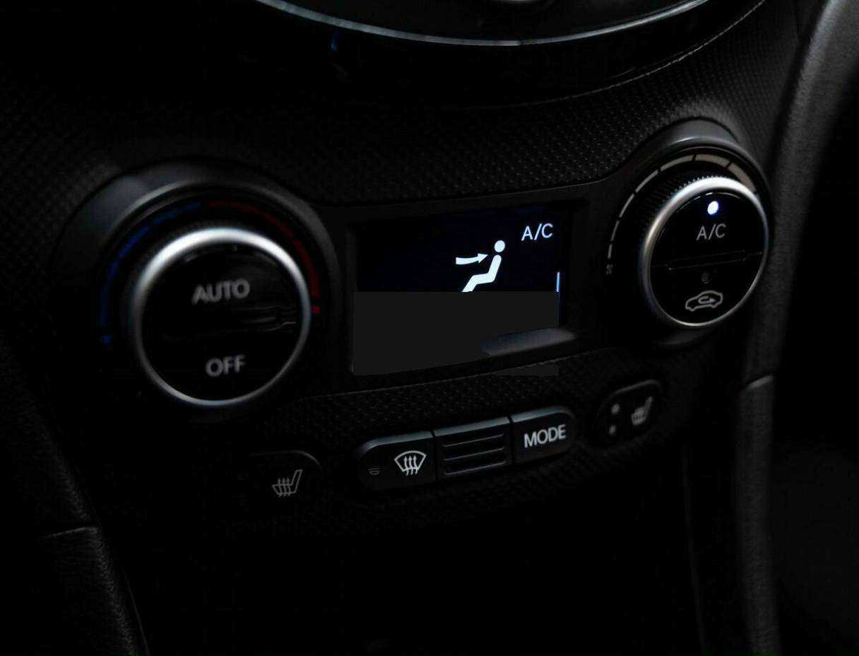 Купить Hyundai Solaris с пробегом. Фото: #18