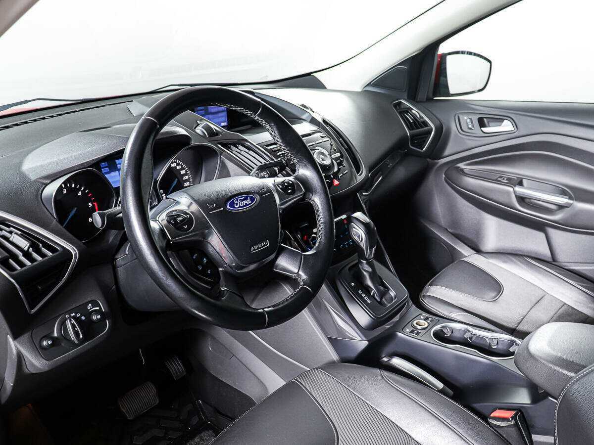 Купить Ford Kuga с пробегом. Фото: #12