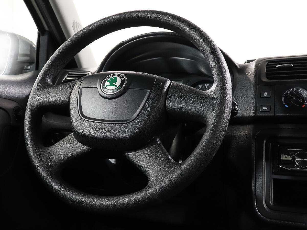 Купить Skoda Fabia с пробегом. Фото: #13