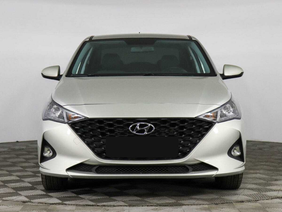 Купить Hyundai Solaris с пробегом. Фото: #1