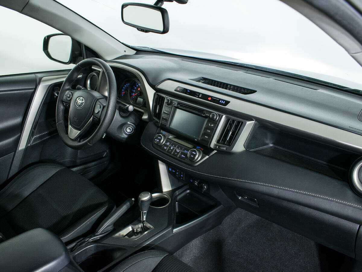 Купить Toyota RAV4 с пробегом. Фото: #8