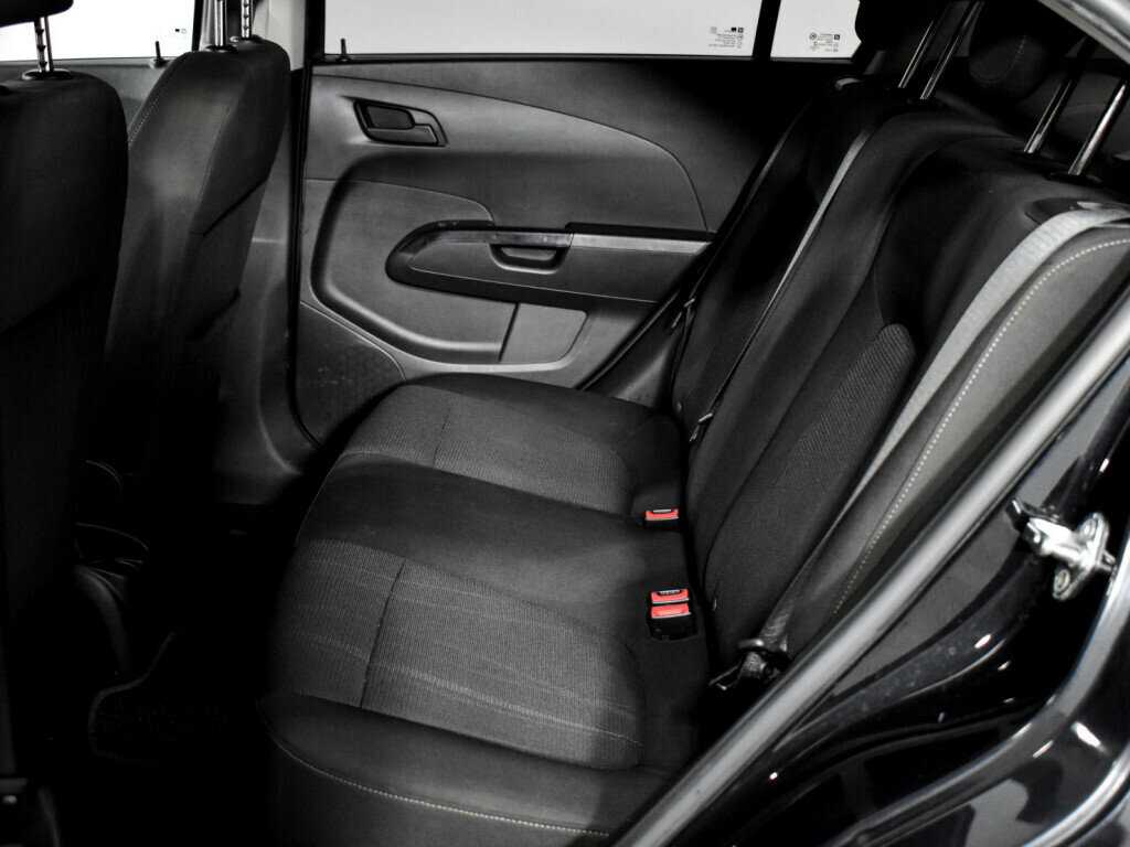 Купить Chevrolet Aveo с пробегом. Фото: #11