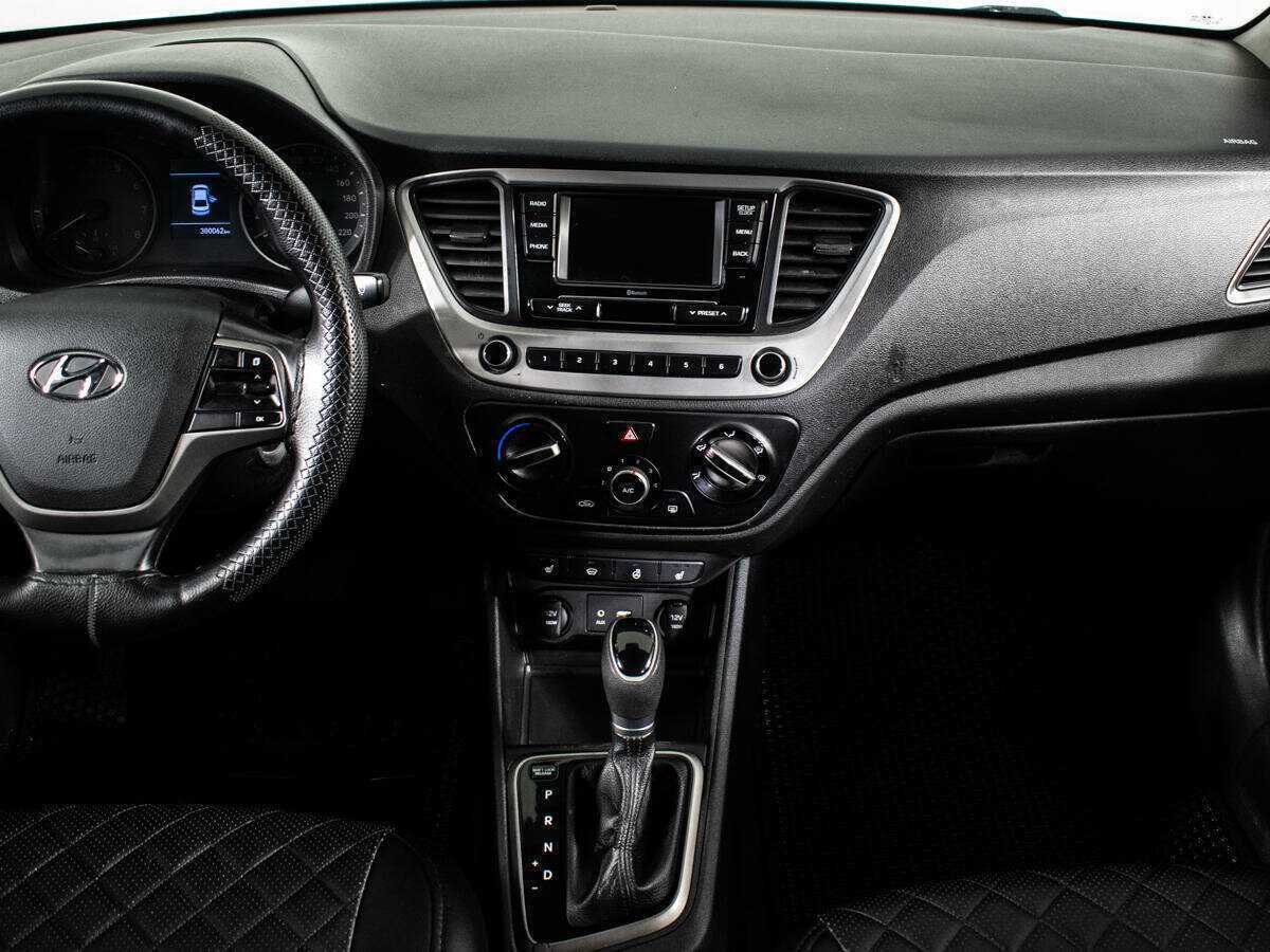 Купить Hyundai Solaris с пробегом. Фото: #11