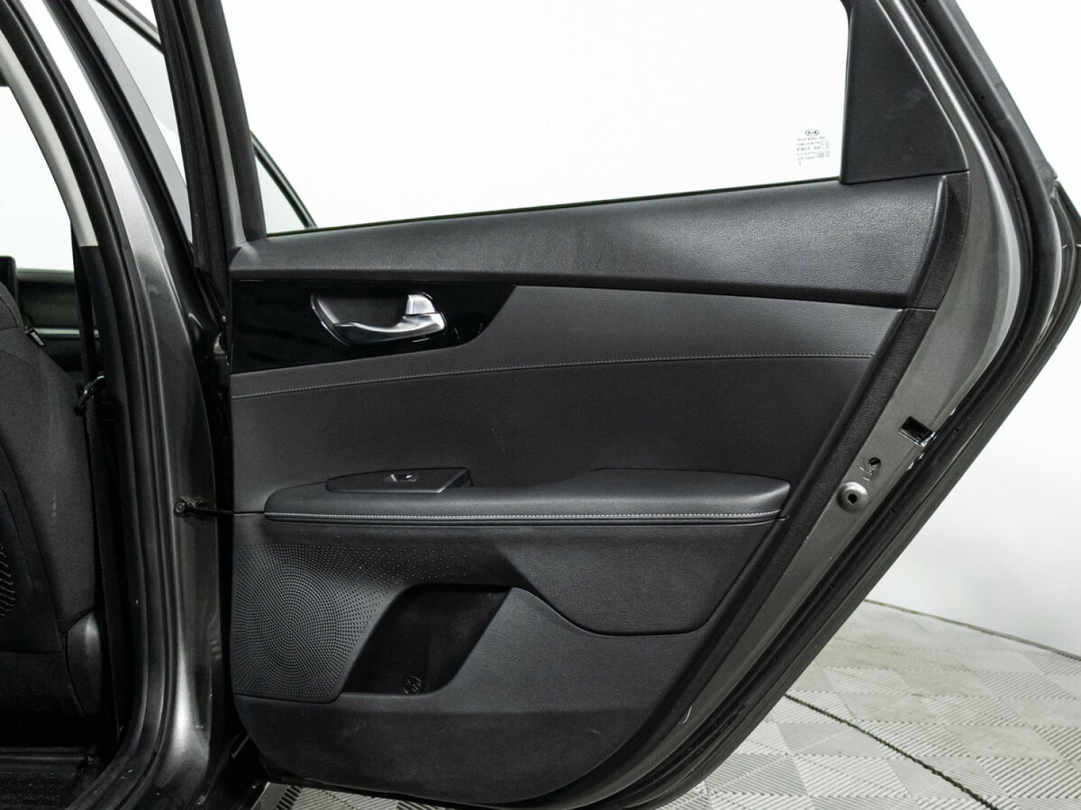 Купить Kia Cerato с пробегом. Фото: #24