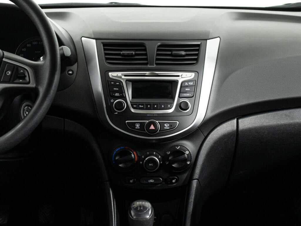 Купить Hyundai Solaris с пробегом. Фото: #13