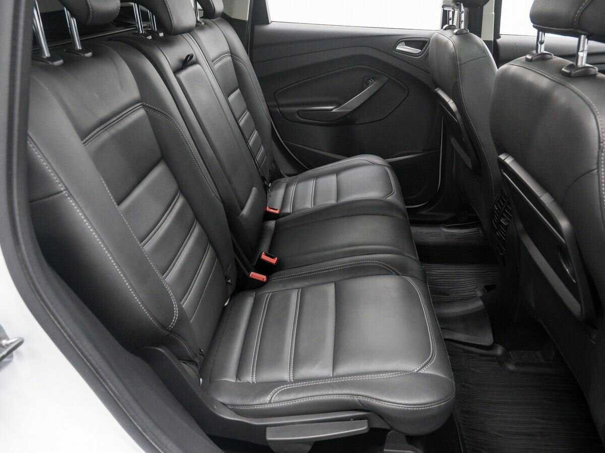 Купить Ford Kuga с пробегом. Фото: #9