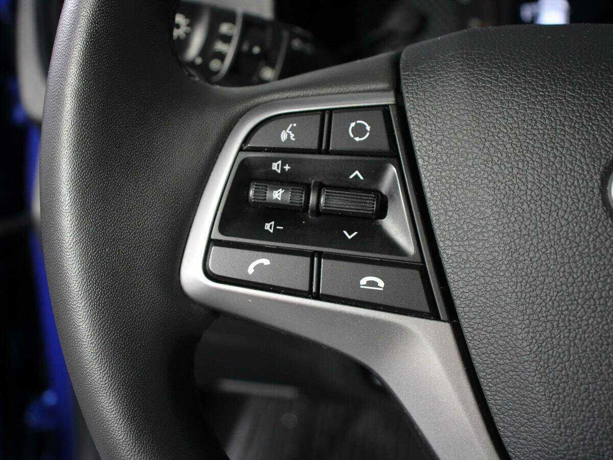 Купить Hyundai Solaris с пробегом. Фото: #18