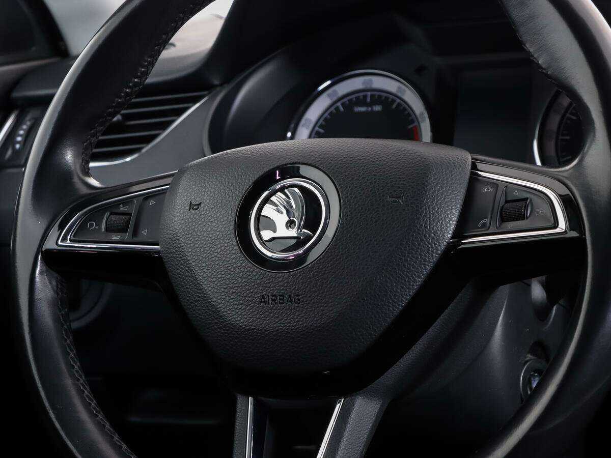 Купить Skoda Octavia с пробегом. Фото: #9