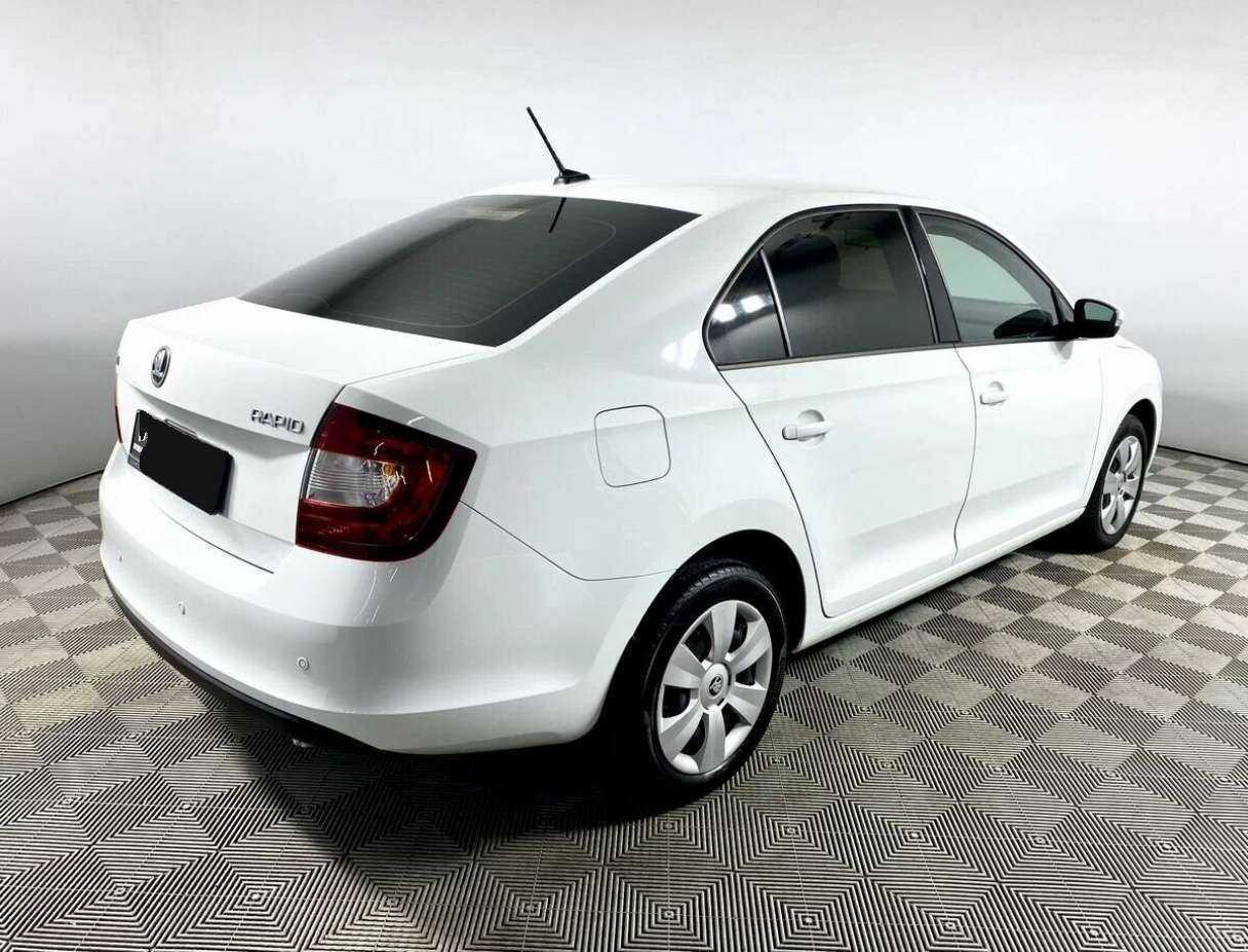 Купить Skoda Rapid с пробегом. Фото: #5