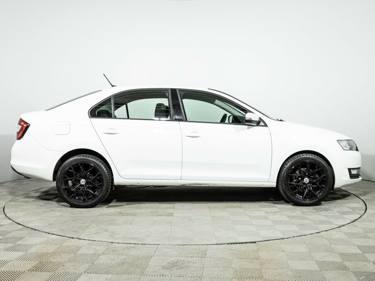 Купить Skoda Rapid с пробегом. Фото: #3
