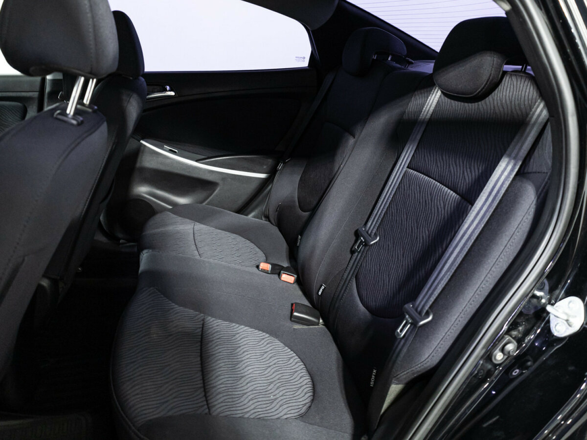 Купить Hyundai Solaris с пробегом. Фото: #9