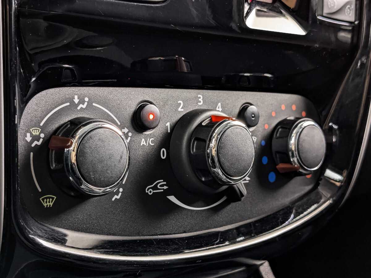 Купить Nissan Terrano с пробегом. Фото: #15