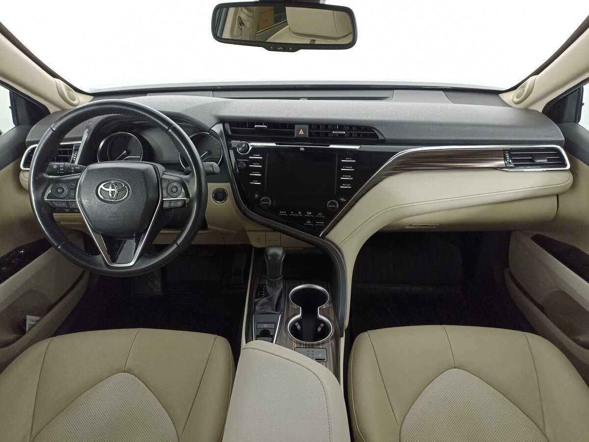 Купить Toyota Camry с пробегом. Фото: #12