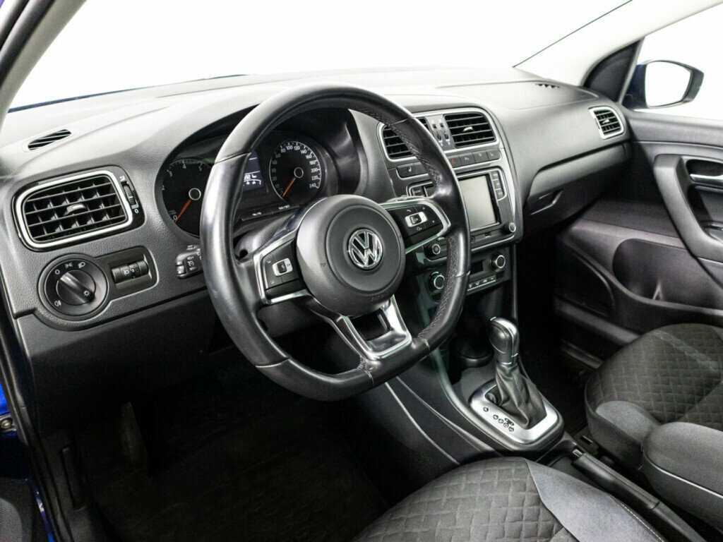 Купить Volkswagen Polo с пробегом. Фото: #10