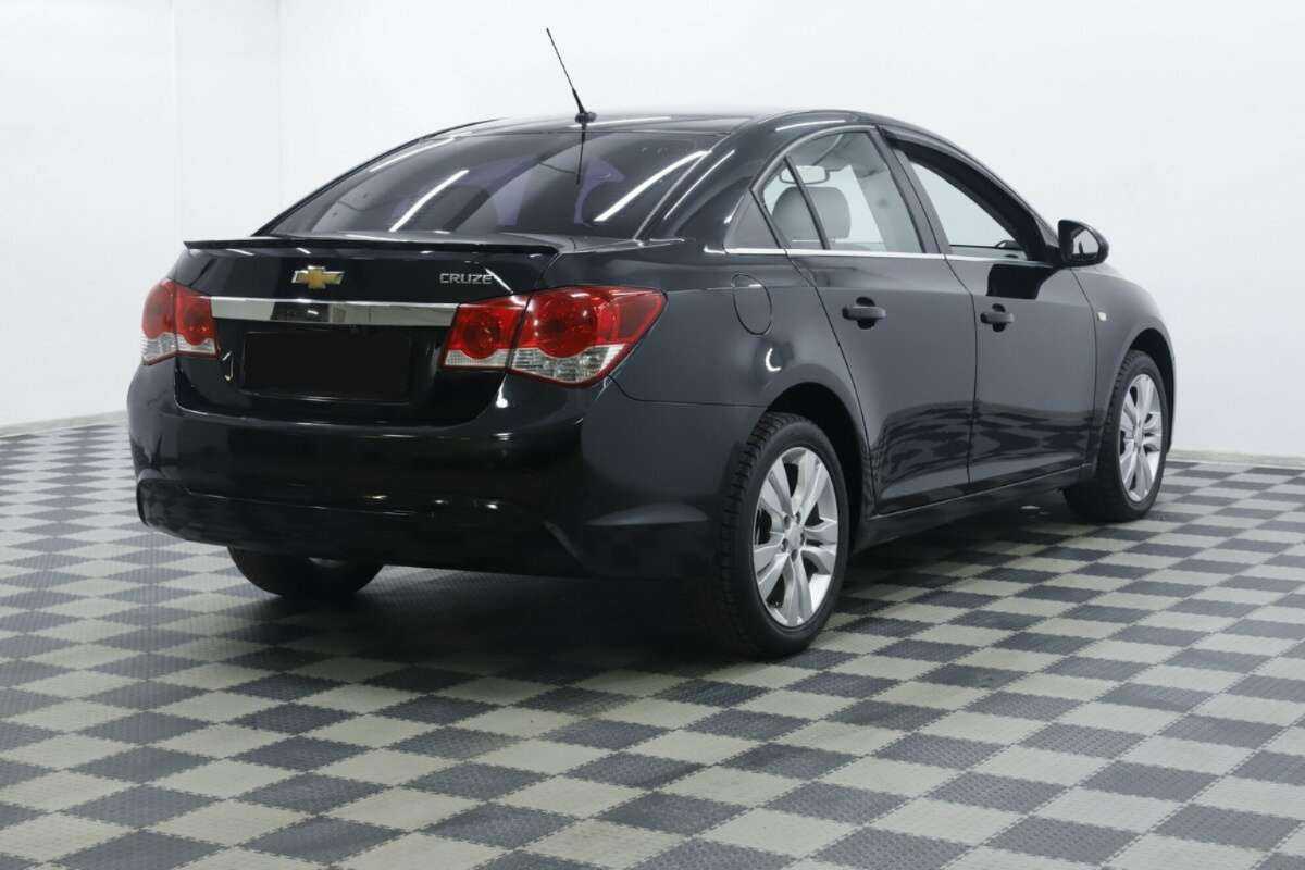 Купить Chevrolet Cruze с пробегом. Фото: #2