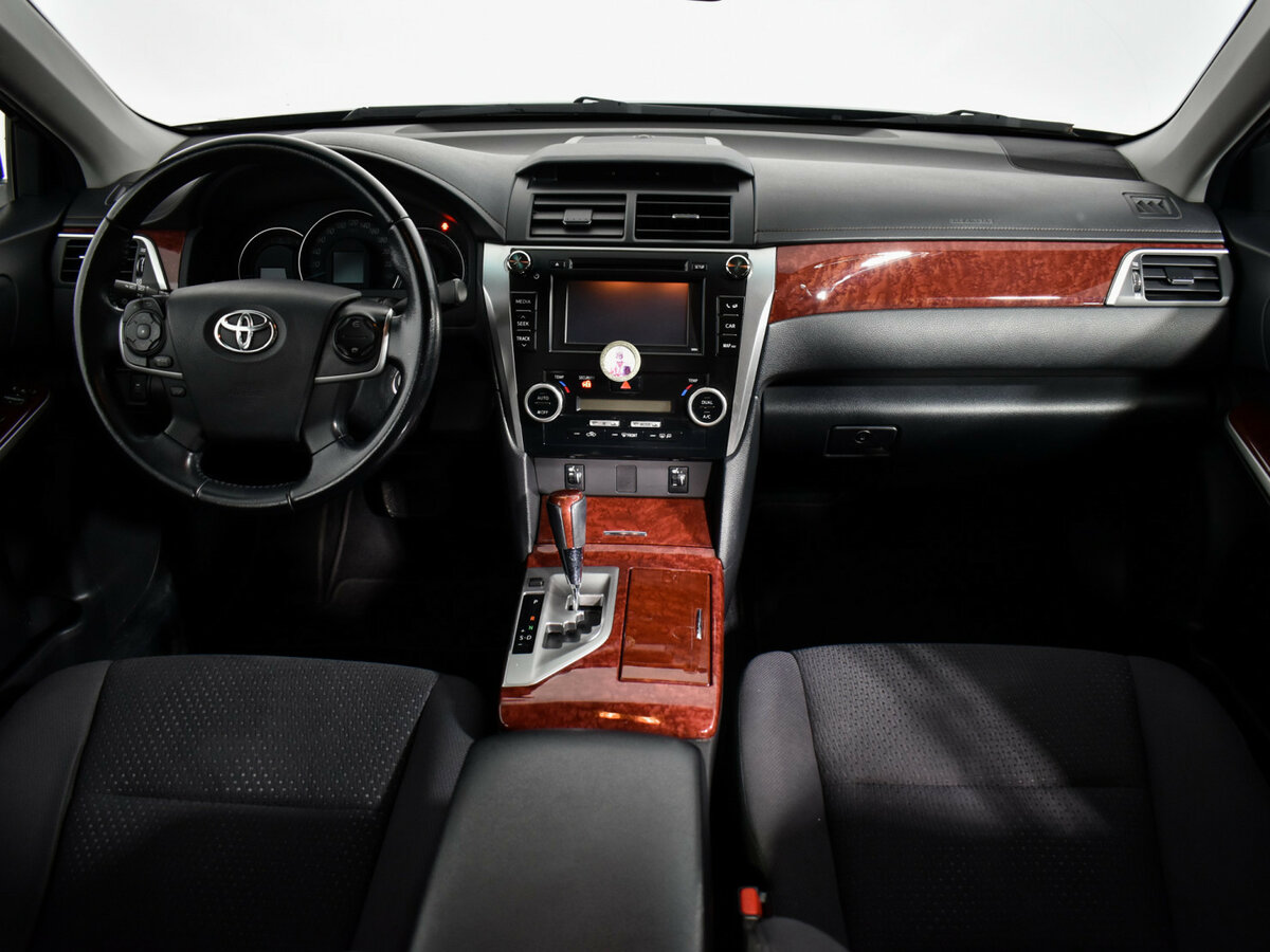 Купить Toyota Camry с пробегом. Фото: #10