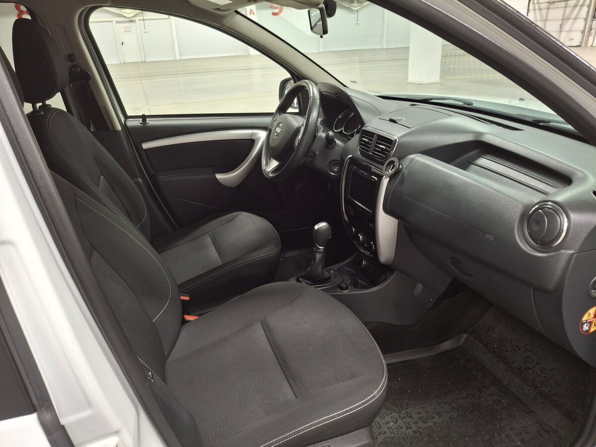Купить Nissan Terrano с пробегом. Фото: #10