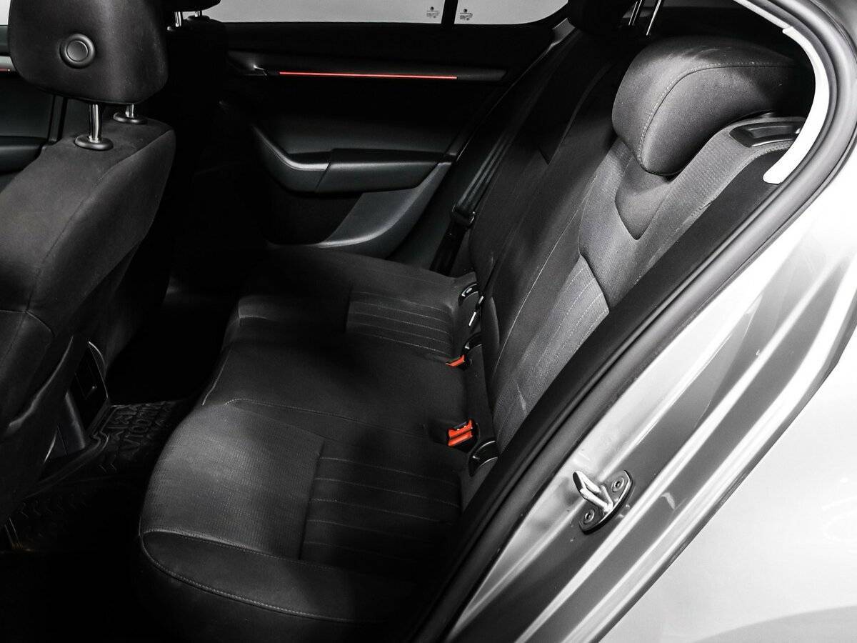 Купить Skoda Octavia с пробегом. Фото: #12