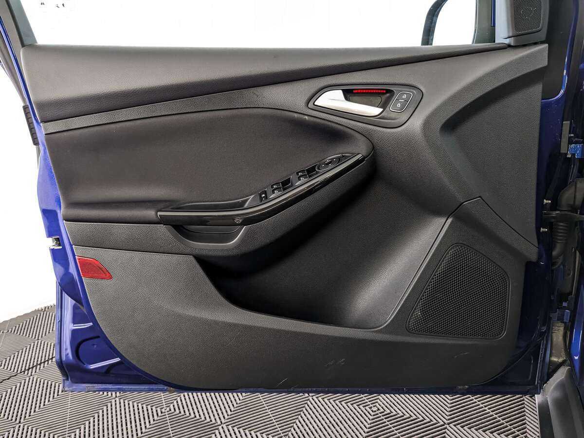 Купить Ford Focus с пробегом. Фото: #13