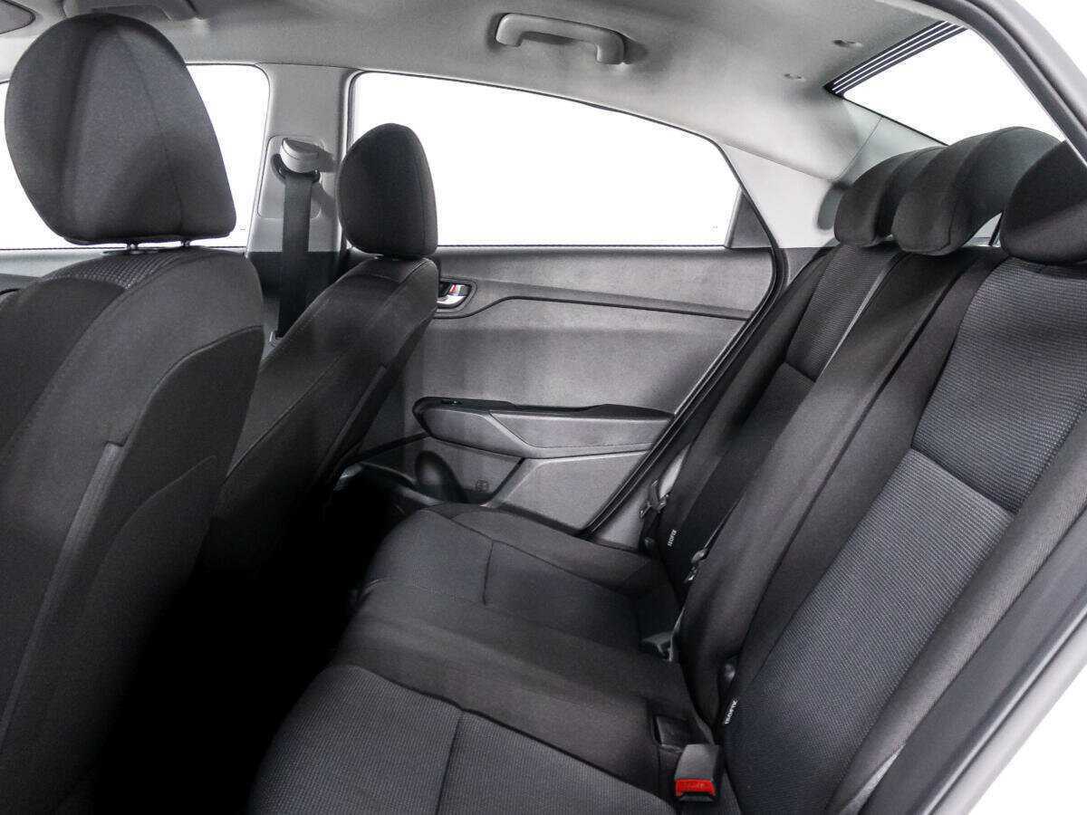 Купить Hyundai Solaris с пробегом. Фото: #9