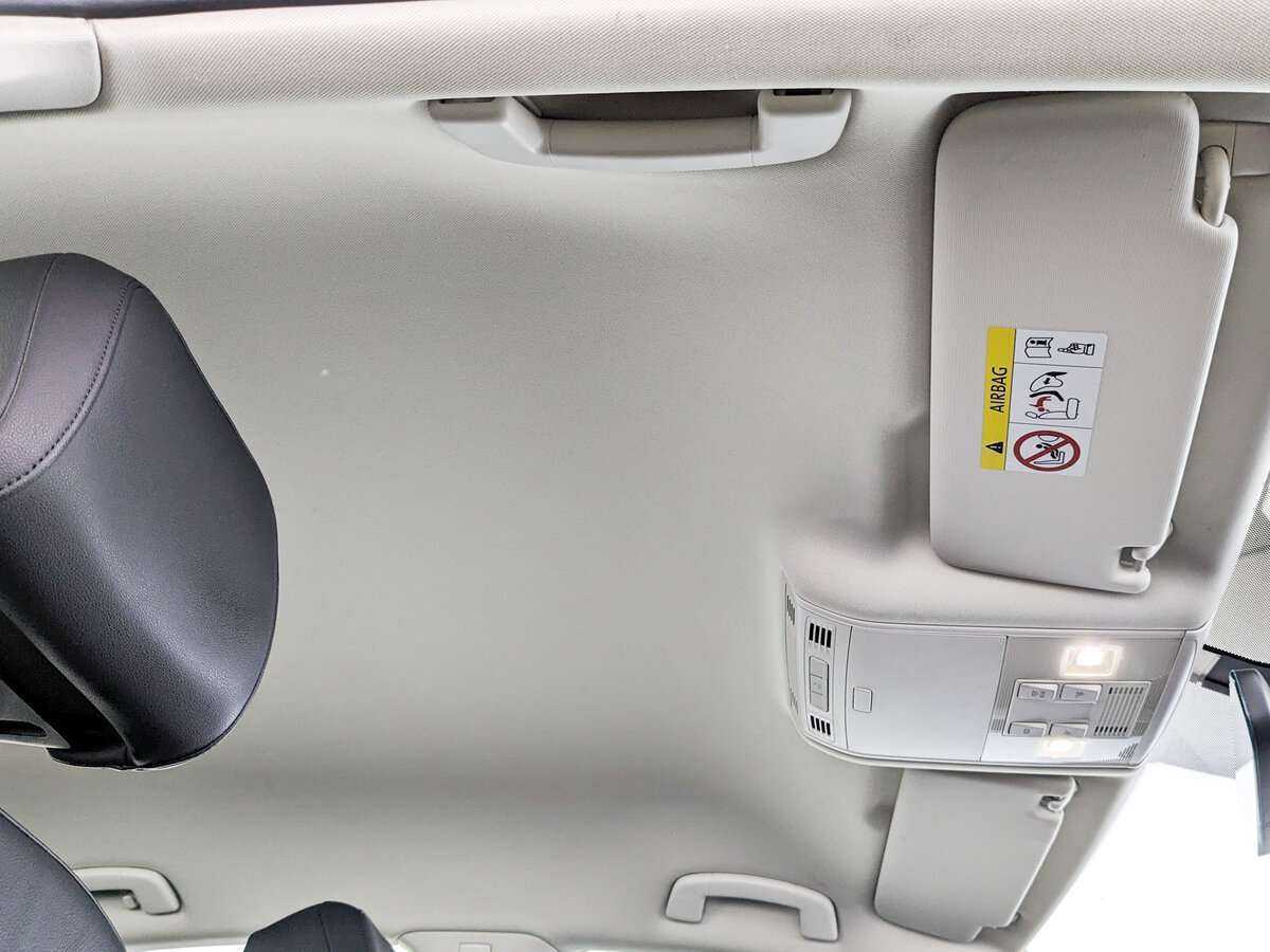 Купить Volkswagen Passat с пробегом. Фото: #22