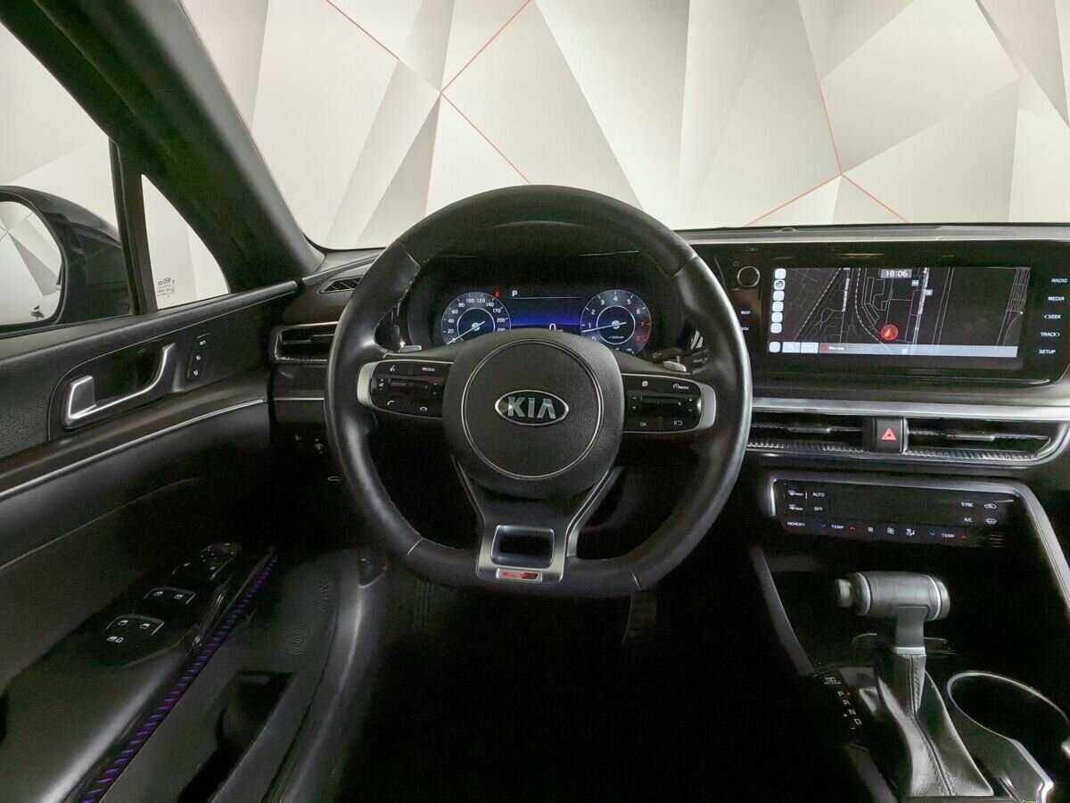 Купить Kia K5 с пробегом. Фото: #14