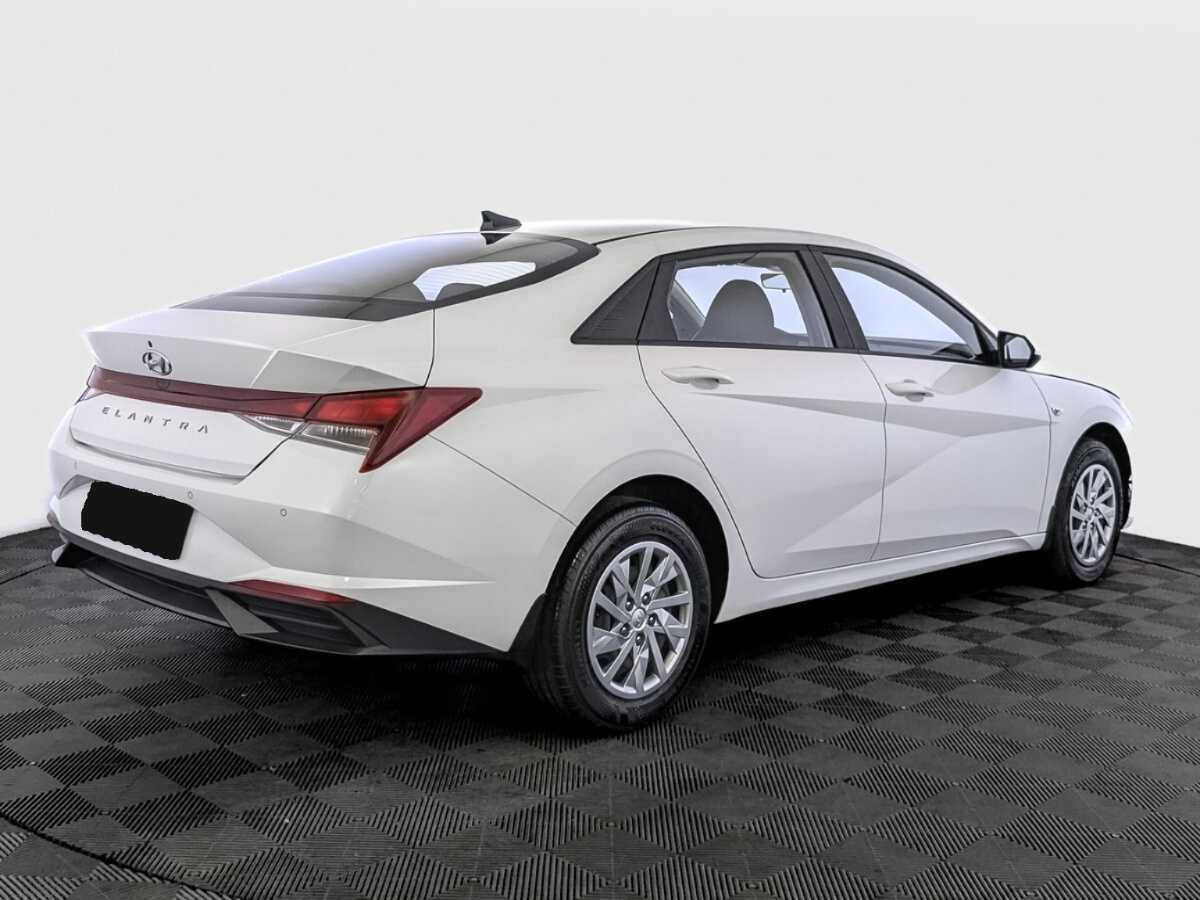 Купить Hyundai Elantra с пробегом. Фото: #4